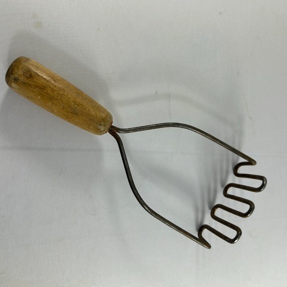 Vintage Rustic Potato Masher Metal Wood Handle Wavy Farmhouse Decor - Picture 2 of 8